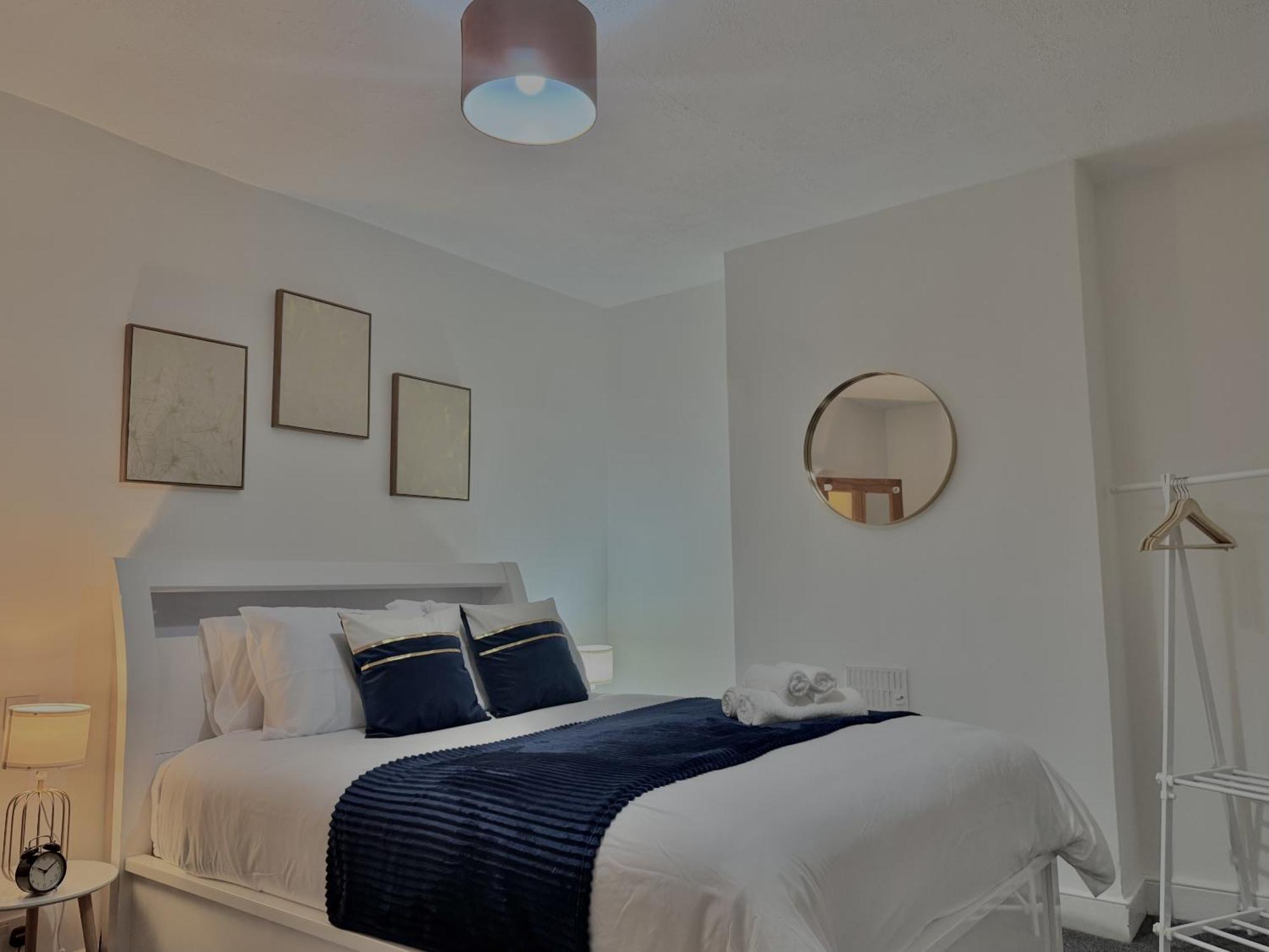 Case de vacanță Spacious 3 Bedroom House Near London, O2, Excel, Stratford, Tube Station & Parking Available Londra